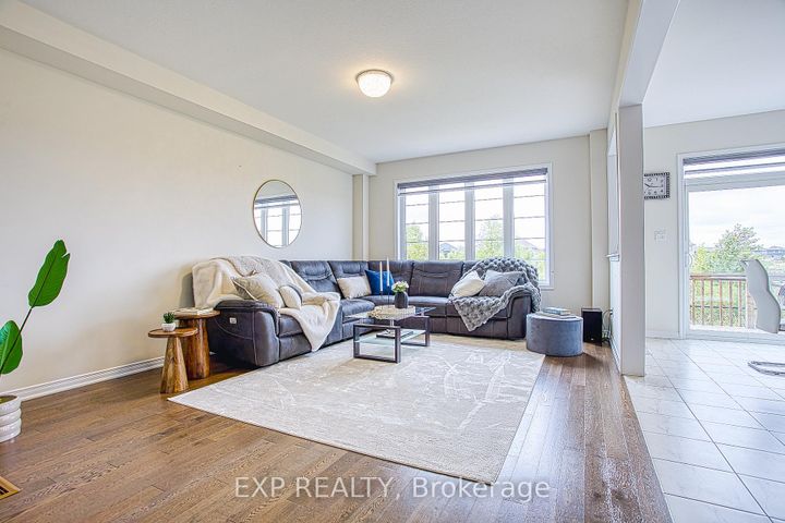 Photo 10 at 12 Midhurst Heights, Stoney Creek Mountain, Hamilton
