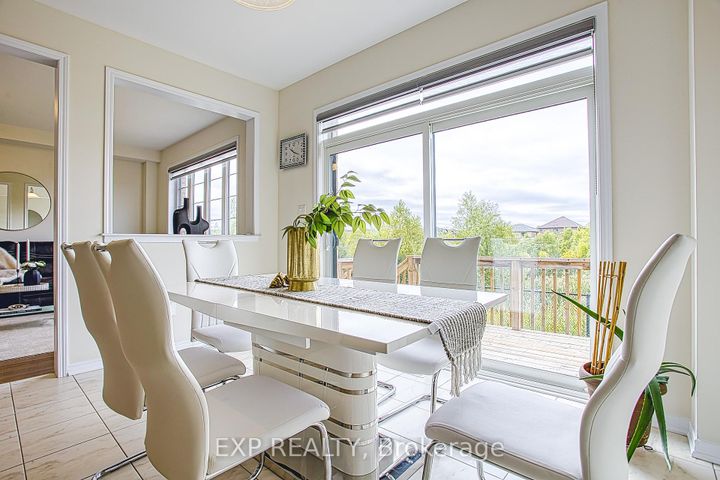 Photo 18 at 12 Midhurst Heights, Stoney Creek Mountain, Hamilton