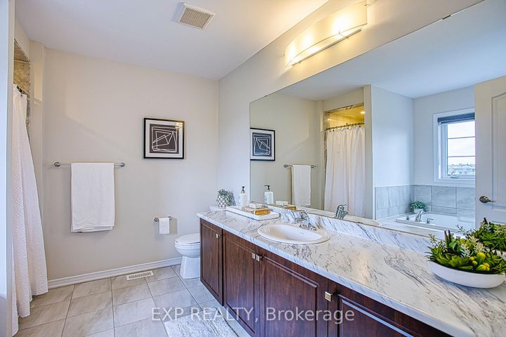 Photo 24 at 12 Midhurst Heights, Stoney Creek Mountain, Hamilton