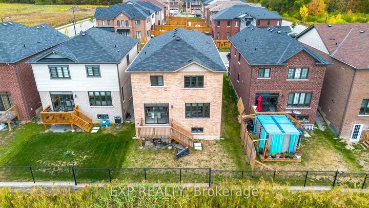 Photo 37 at 12 Midhurst Heights, Stoney Creek Mountain, Hamilton