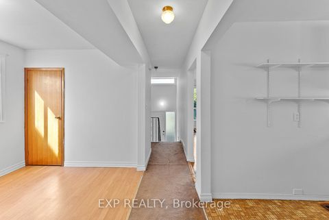 Photo 8 at 160 Varsity Road, Lambton Baby Point, Toronto