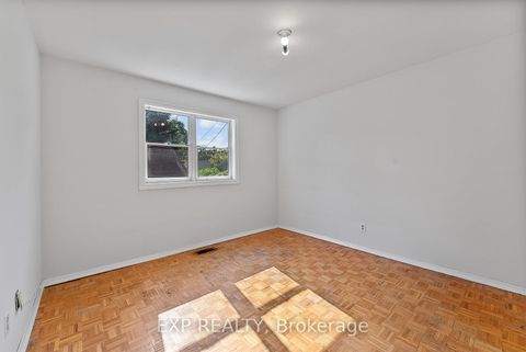 Photo 14 at 160 Varsity Road, Lambton Baby Point, Toronto