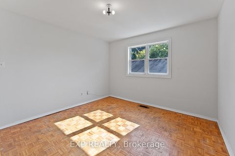 Photo 15 at 160 Varsity Road, Lambton Baby Point, Toronto
