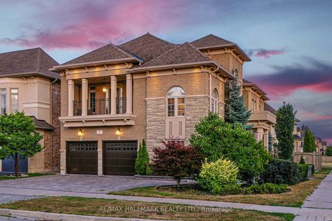 Photo 1 at 1 Ostrovsky Road, Vellore Village, Vaughan