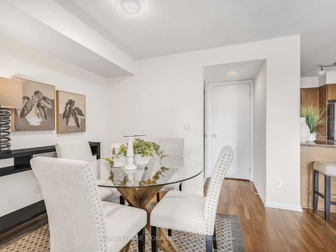 Photo 4 at 610 - 231 Fort York Boulevard, Niagara, Toronto