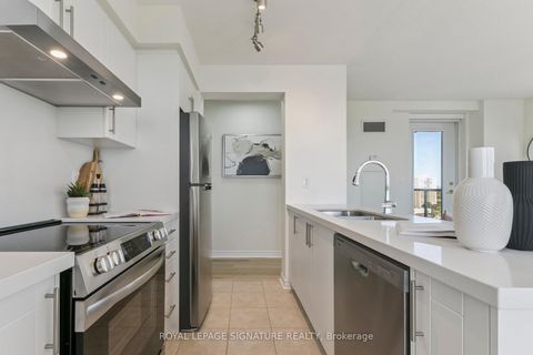 Photo 10 at 1307 - 18 Kenaston Gardens, Bayview Village, Toronto