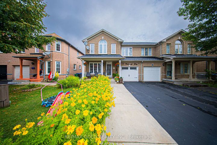 Photo 1 at 11 Flatlands Way, Wellington, Brampton