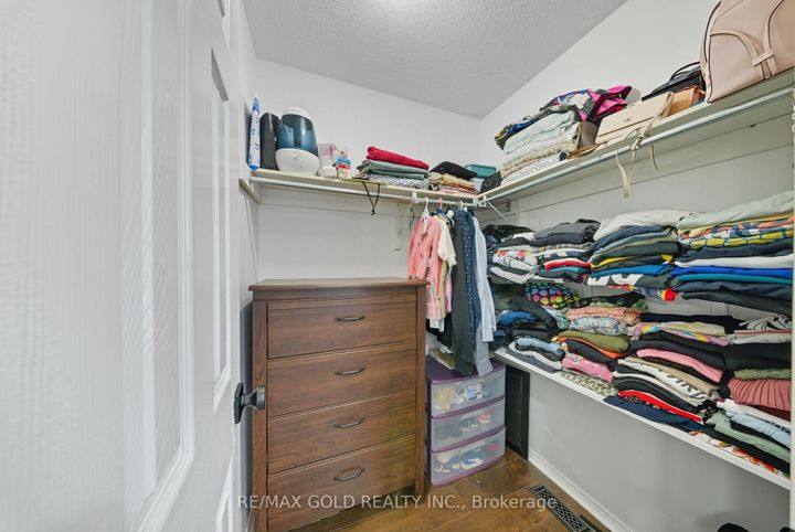 Photo 16 at 11 Flatlands Way, Wellington, Brampton