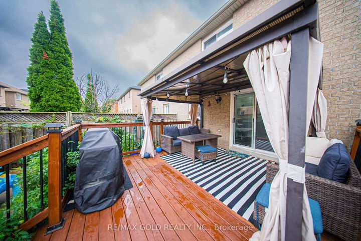 Photo 26 at 11 Flatlands Way, Wellington, Brampton