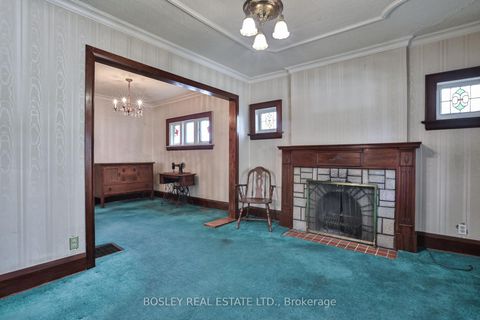 Photo 4 at 15 Whitewood Road, Mount Pleasant East, Toronto