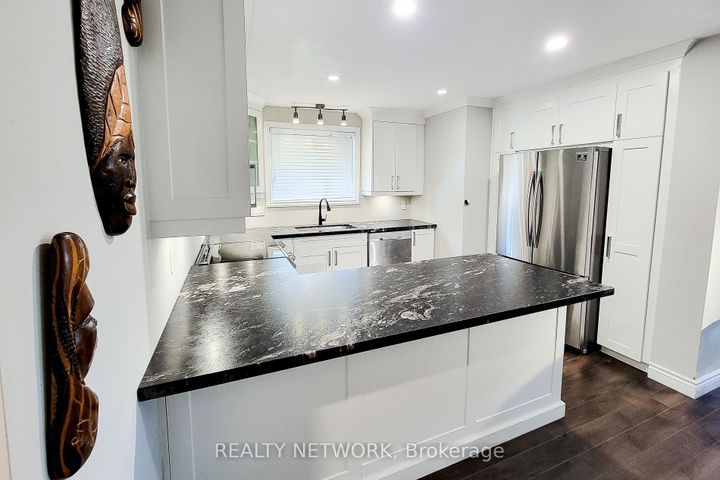 Photo 7 at 2 Silverton Drive, Templemead, Hamilton