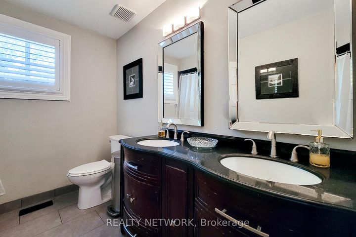 Photo 10 at 2 Silverton Drive, Templemead, Hamilton