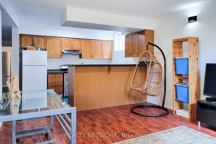 Photo 16 at 2 Silverton Drive, Templemead, Hamilton