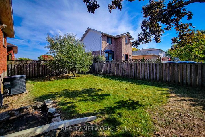 Photo 25 at 2 Silverton Drive, Templemead, Hamilton
