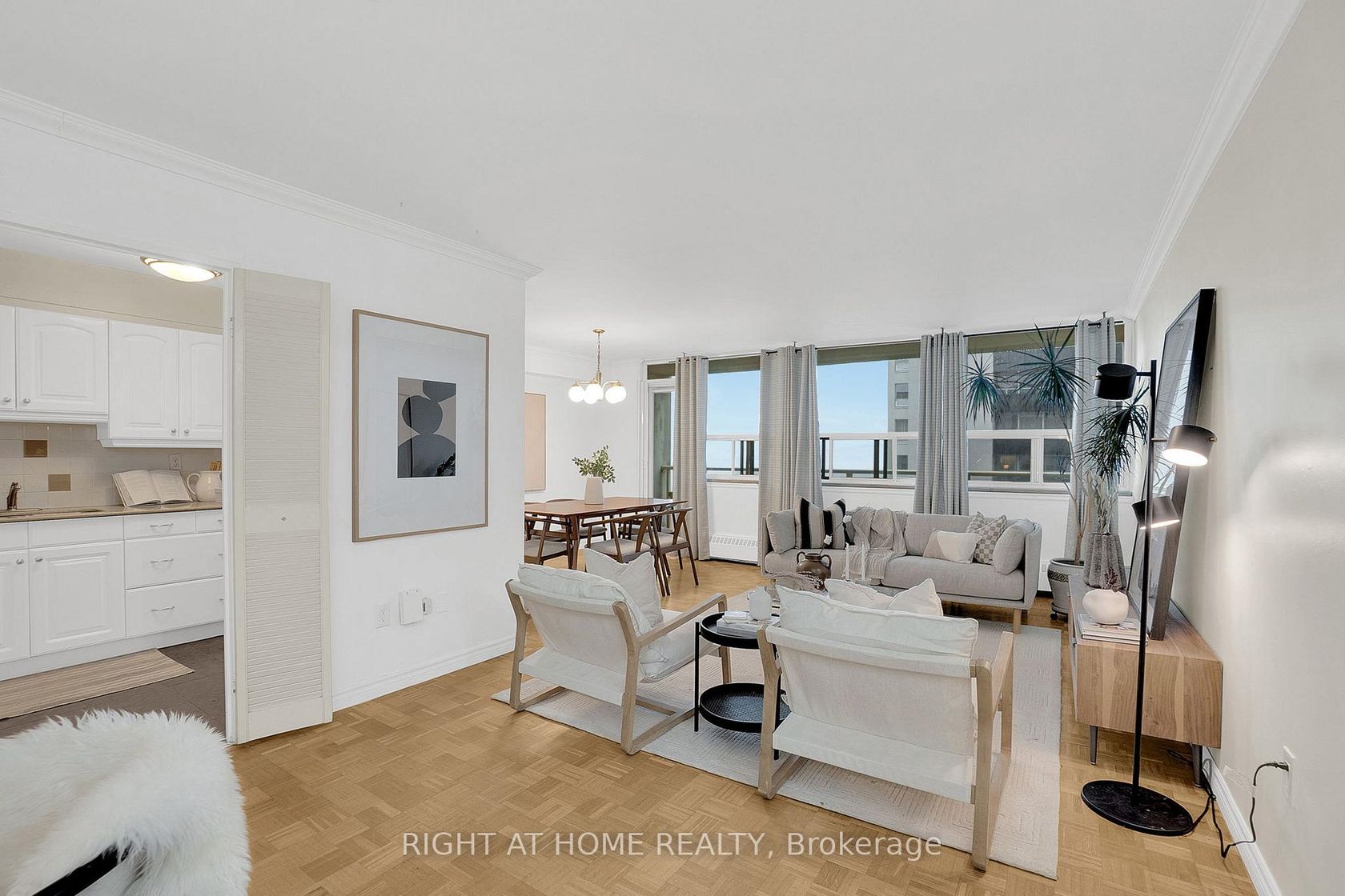 2101 - 360 Ridelle Avenue, Belgravia, Toronto 