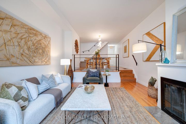 Photo 7 at 9 - 90 Kippendavie Avenue, The Beaches, Toronto