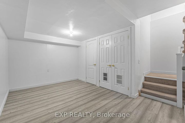 Photo 20 at 90 - 1121 Cooke Boulevard, LaSalle, Burlington