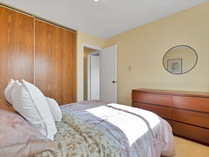 Photo 18 at 46 Swennen Drive, Brampton North, Brampton