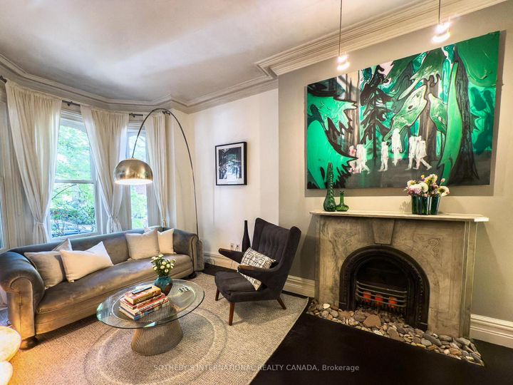 Photo 3 at 426 Sackville Street, South St. James Town, Toronto