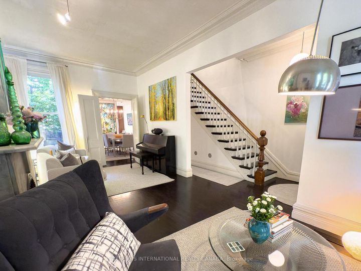 Photo 4 at 426 Sackville Street, South St. James Town, Toronto