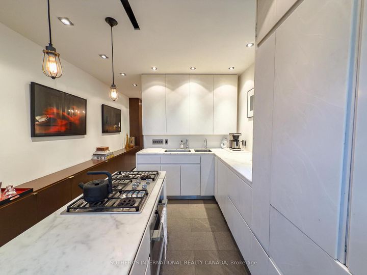 Photo 13 at 426 Sackville Street, South St. James Town, Toronto