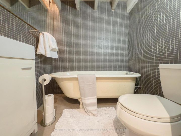 Photo 19 at 426 Sackville Street, South St. James Town, Toronto