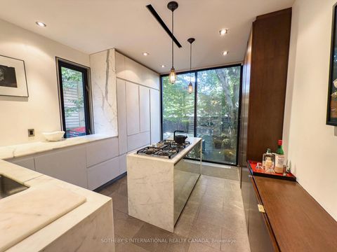 Photo 12 at 426 Sackville Street, South St. James Town, Toronto