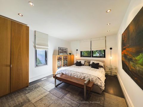 Photo 14 at 426 Sackville Street, South St. James Town, Toronto
