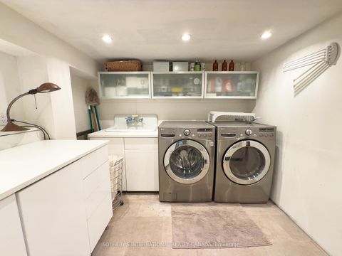 Photo 20 at 426 Sackville Street, South St. James Town, Toronto