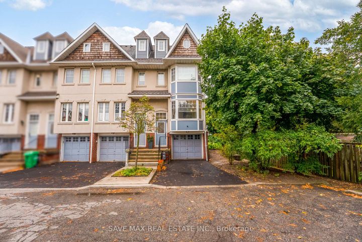 Photo 1 at 25 - 840 Dundas Street W, Erindale, Mississauga