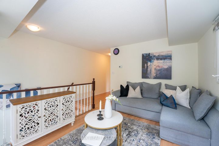 Photo 6 at 25 - 840 Dundas Street W, Erindale, Mississauga