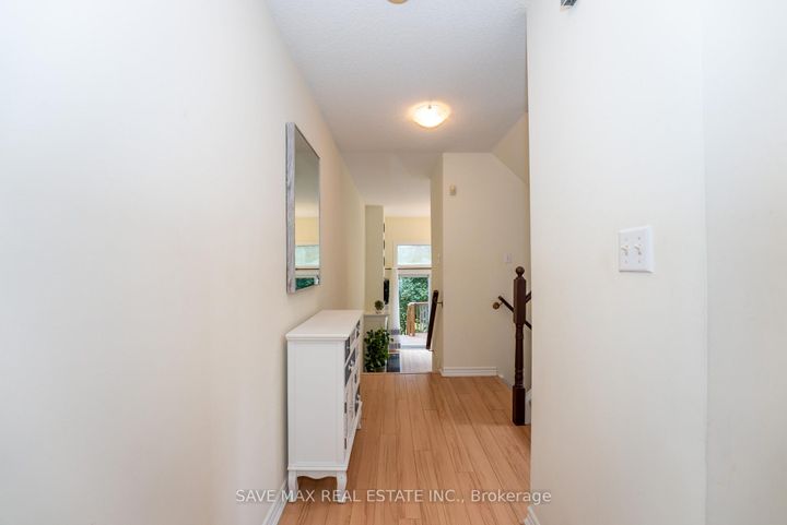 Photo 8 at 25 - 840 Dundas Street W, Erindale, Mississauga