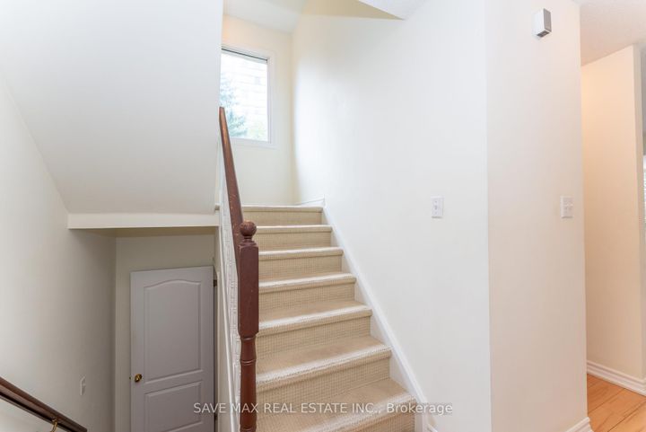 Photo 16 at 25 - 840 Dundas Street W, Erindale, Mississauga