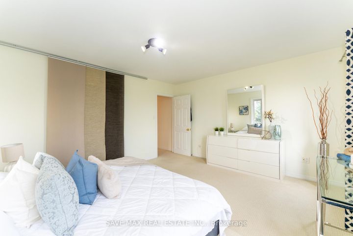 Photo 30 at 25 - 840 Dundas Street W, Erindale, Mississauga