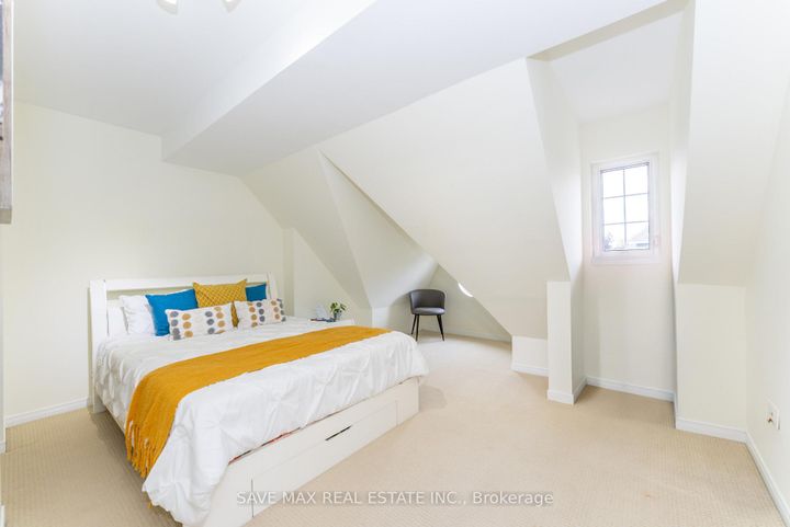 Photo 32 at 25 - 840 Dundas Street W, Erindale, Mississauga