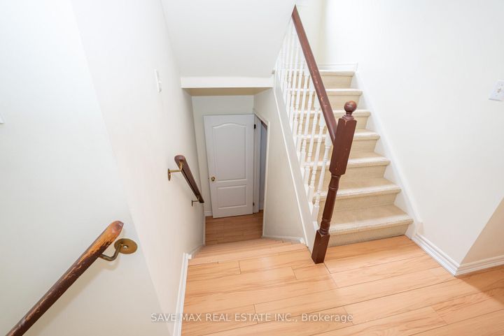 Photo 37 at 25 - 840 Dundas Street W, Erindale, Mississauga