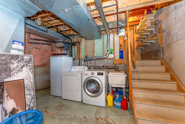 Photo 41 at 25 - 840 Dundas Street W, Erindale, Mississauga
