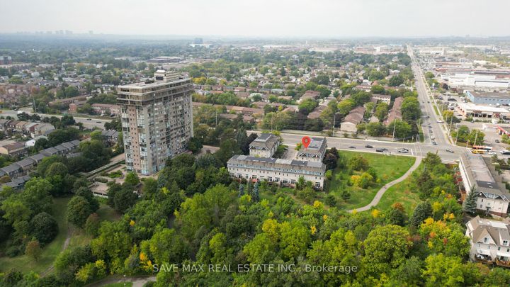 Photo 48 at 25 - 840 Dundas Street W, Erindale, Mississauga