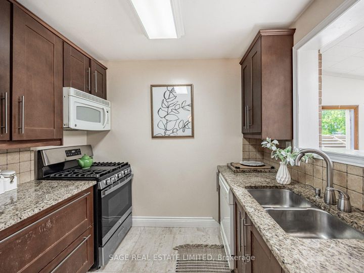 Photo 9 at 46 Watson Crescent, Brampton East, Brampton