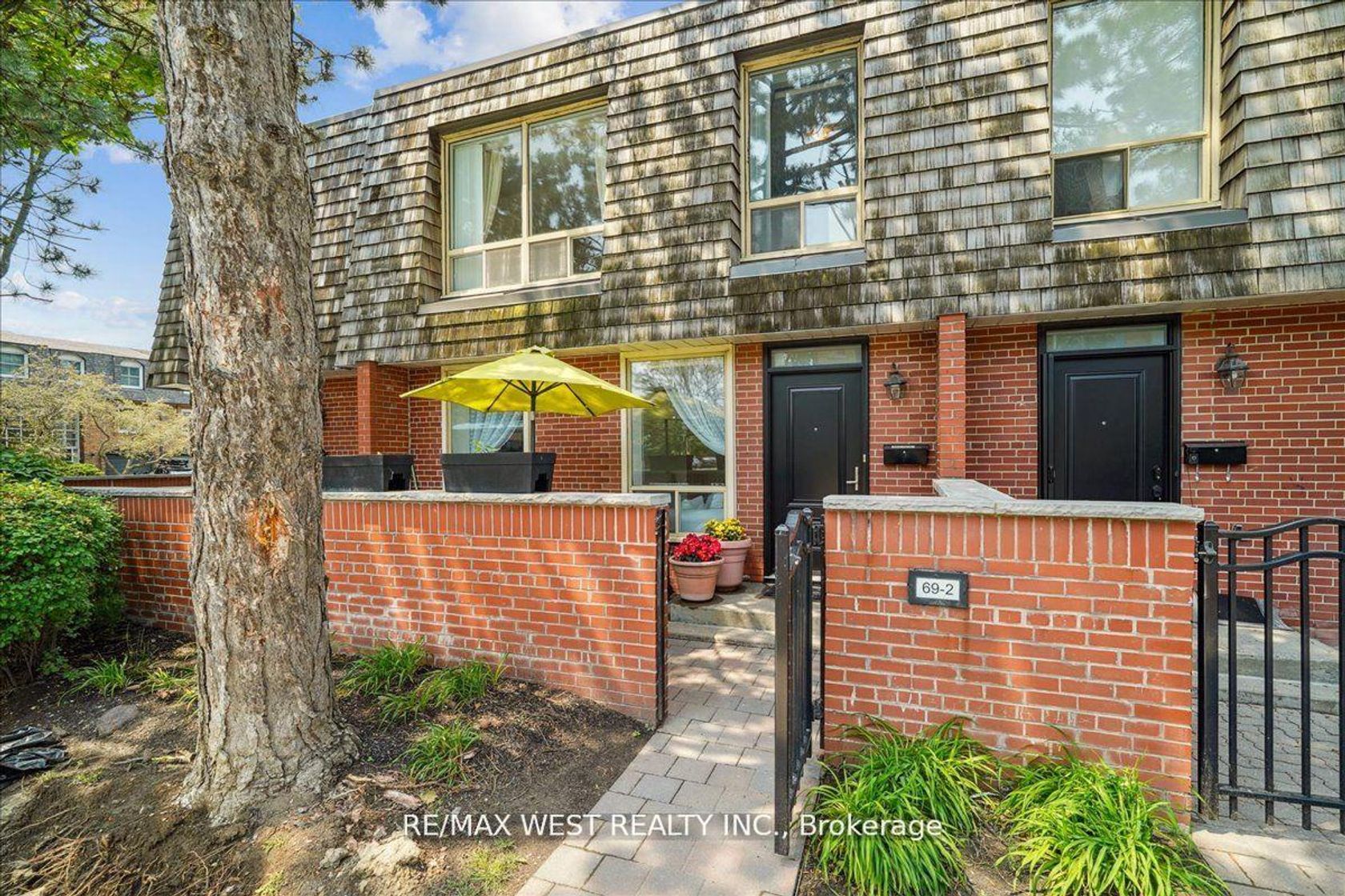 2 - 69 Upper Canada Drive, Windfields, Toronto 