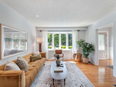 Photo 6 at 284 Hollyberry Trail, Hillcrest Village, Toronto