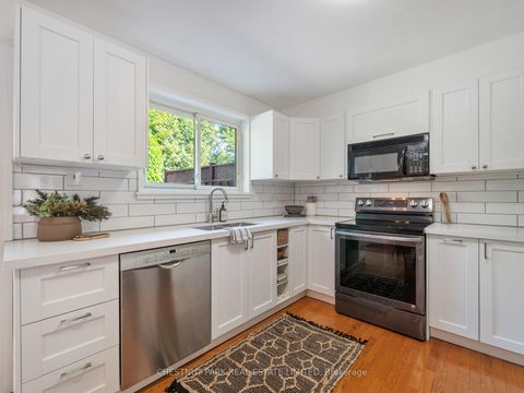 Photo 10 at 284 Hollyberry Trail, Hillcrest Village, Toronto