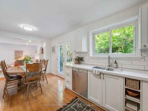 Photo 11 at 284 Hollyberry Trail, Hillcrest Village, Toronto