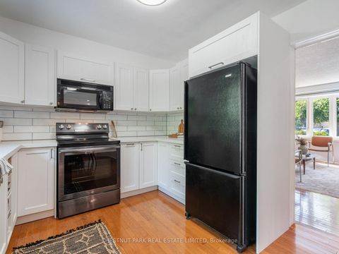 Photo 12 at 284 Hollyberry Trail, Hillcrest Village, Toronto