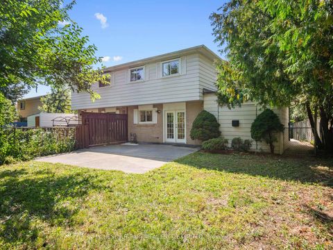 Photo 30 at 284 Hollyberry Trail, Hillcrest Village, Toronto