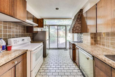 Photo 6 at 248 Cottingham Street, Casa Loma, Toronto