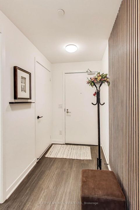 Photo 3 at 1210 - 185 Alberta Avenue, Oakwood Village, Toronto
