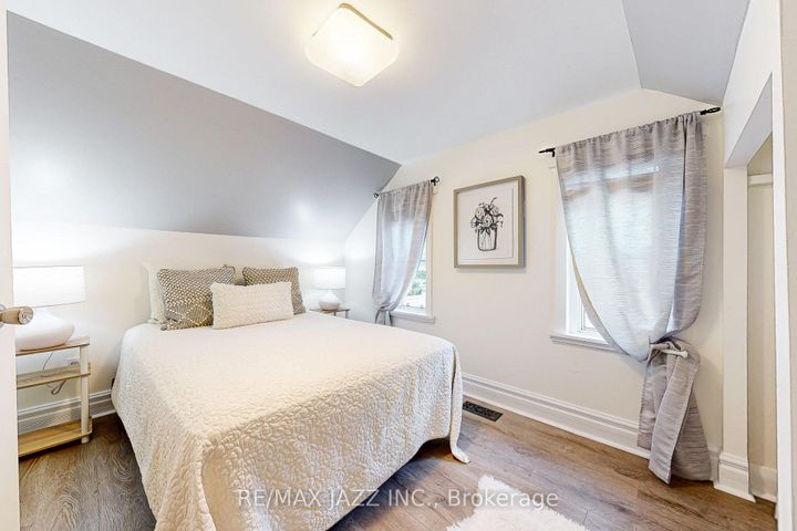 Photo 16 at 361 Oshawa Boulevard N, O'Neill, Oshawa