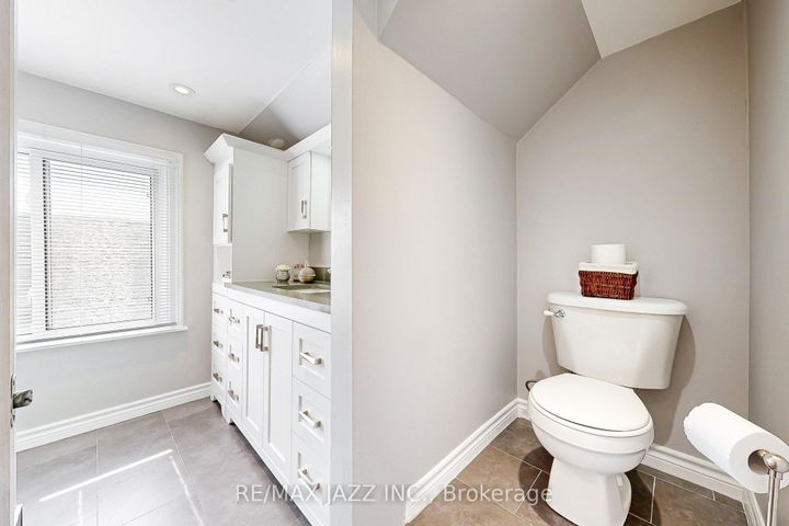 Photo 19 at 361 Oshawa Boulevard N, O'Neill, Oshawa