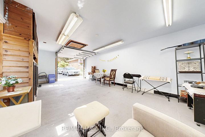Photo 27 at 361 Oshawa Boulevard N, O'Neill, Oshawa